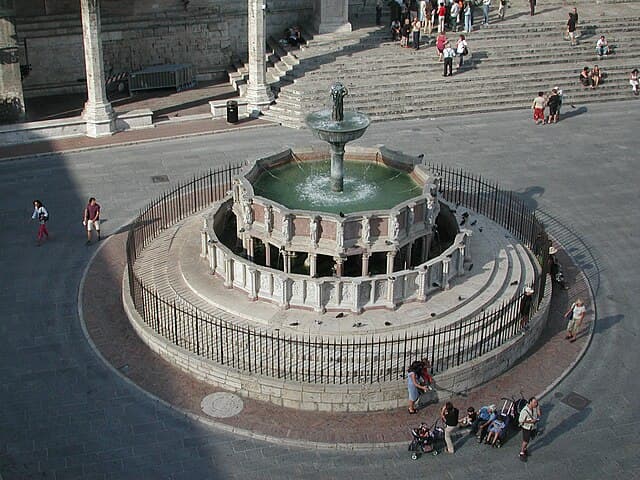 Las 10 fuentes más bonitas de Italia 9 Las 10 fuentes más bonitas de Italia 2