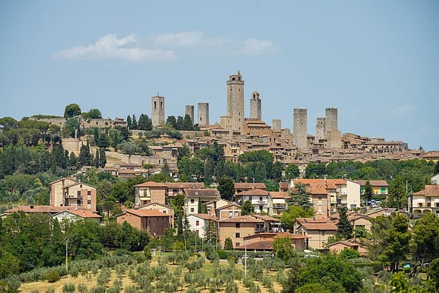 Las 8 ciudades medievales italianas más bonitas para visitar 2 San Gimignano