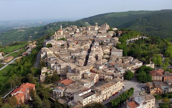 10 Monumentos Ocultos de Italia que Vale la Pena Descubrir 3 cingoli