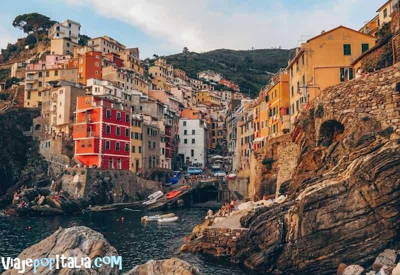 Visitar Cinque Terre: Las mejores rutas por los pueblos más bellos de Italia 2 Riomaggiore