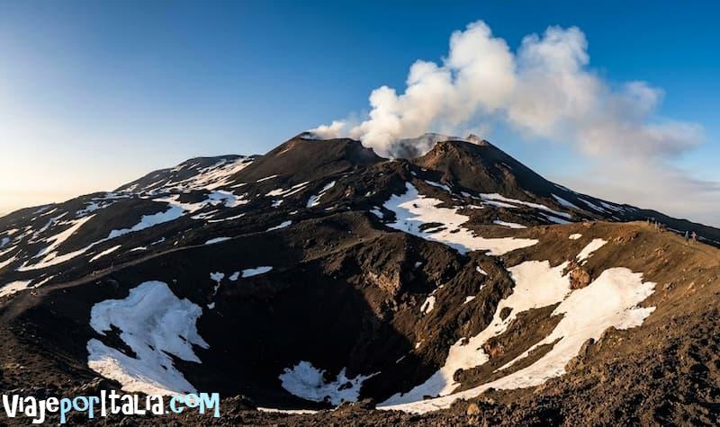 Guía completa sobre cómo visitar el volcán Etna en Sicilia: Libre y en tour 1 subir al volcan etna